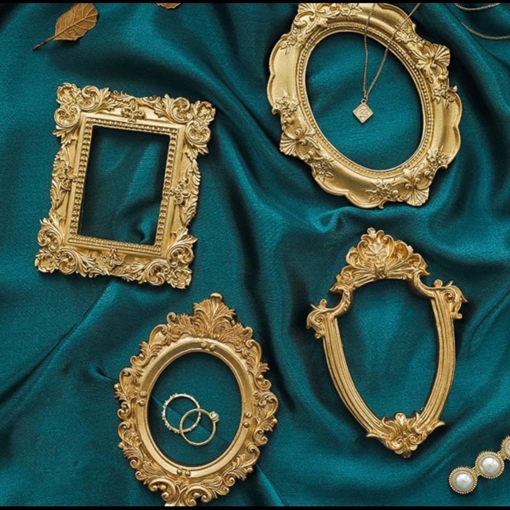 COPY - Vintage Style Frames (Gold)